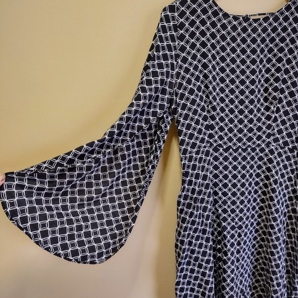 Charlotte Russe Dresses & Skirts - Black Geometric Pattern Dress with Flared Sleeve